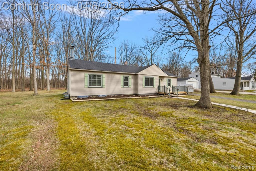 2653 Simpson Drive Rochester Hills, MI 48309 - Photo 3 of 44