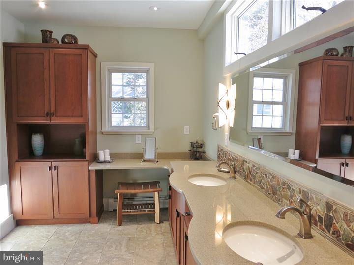 350 Plymouth Road Blue Bell, PA 19422 - Photo 14 of 25 Gallery Image 14
