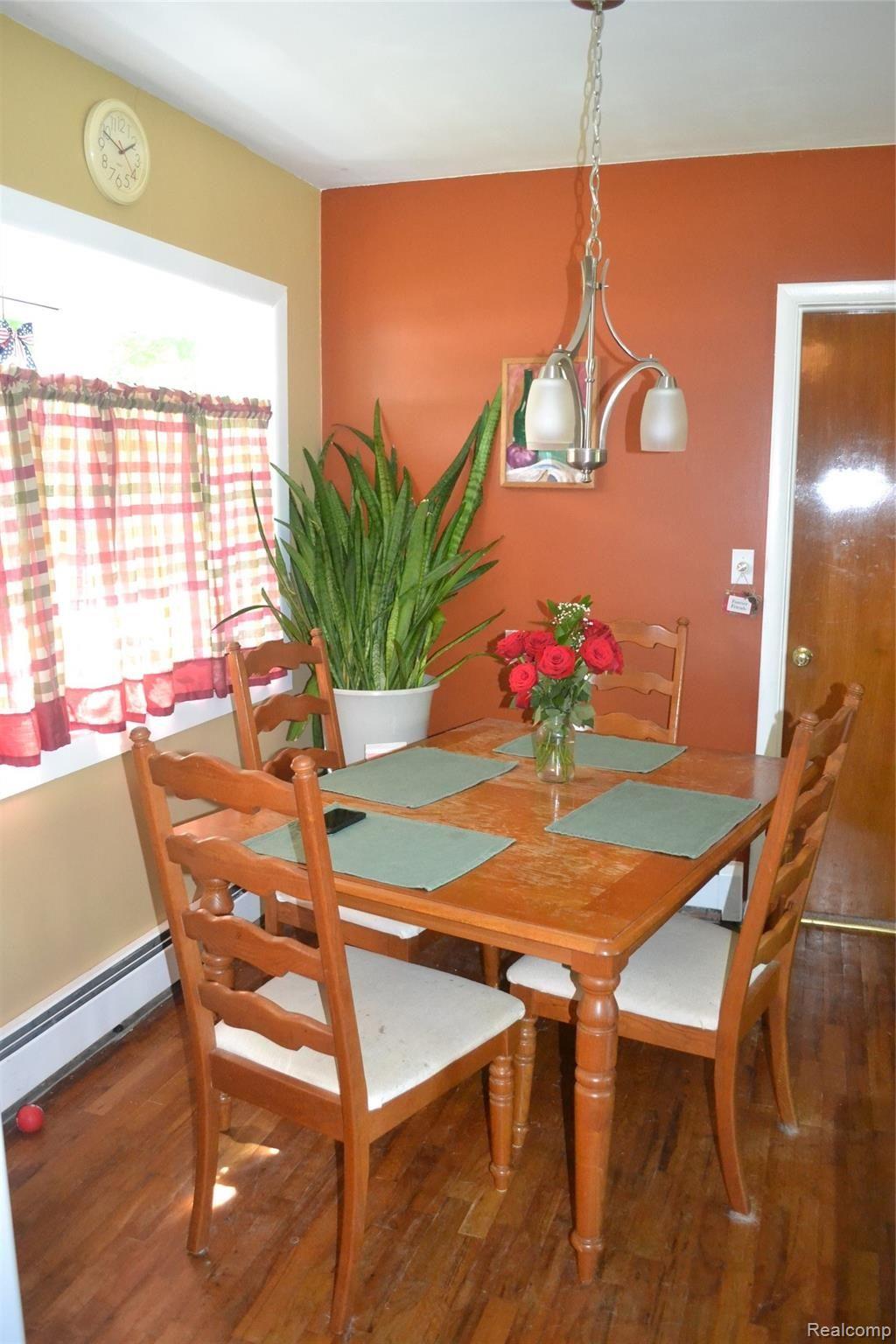 731 Academy Road Holly, MI 48442 - Photo 11 of 19 DSC_0955.JPG