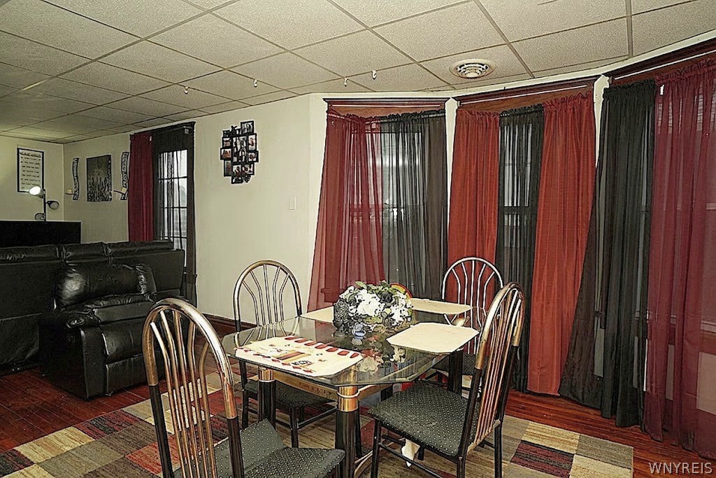 54 Pine Ridge Road Cheektowaga, NY 14211 - Photo 19 of 33