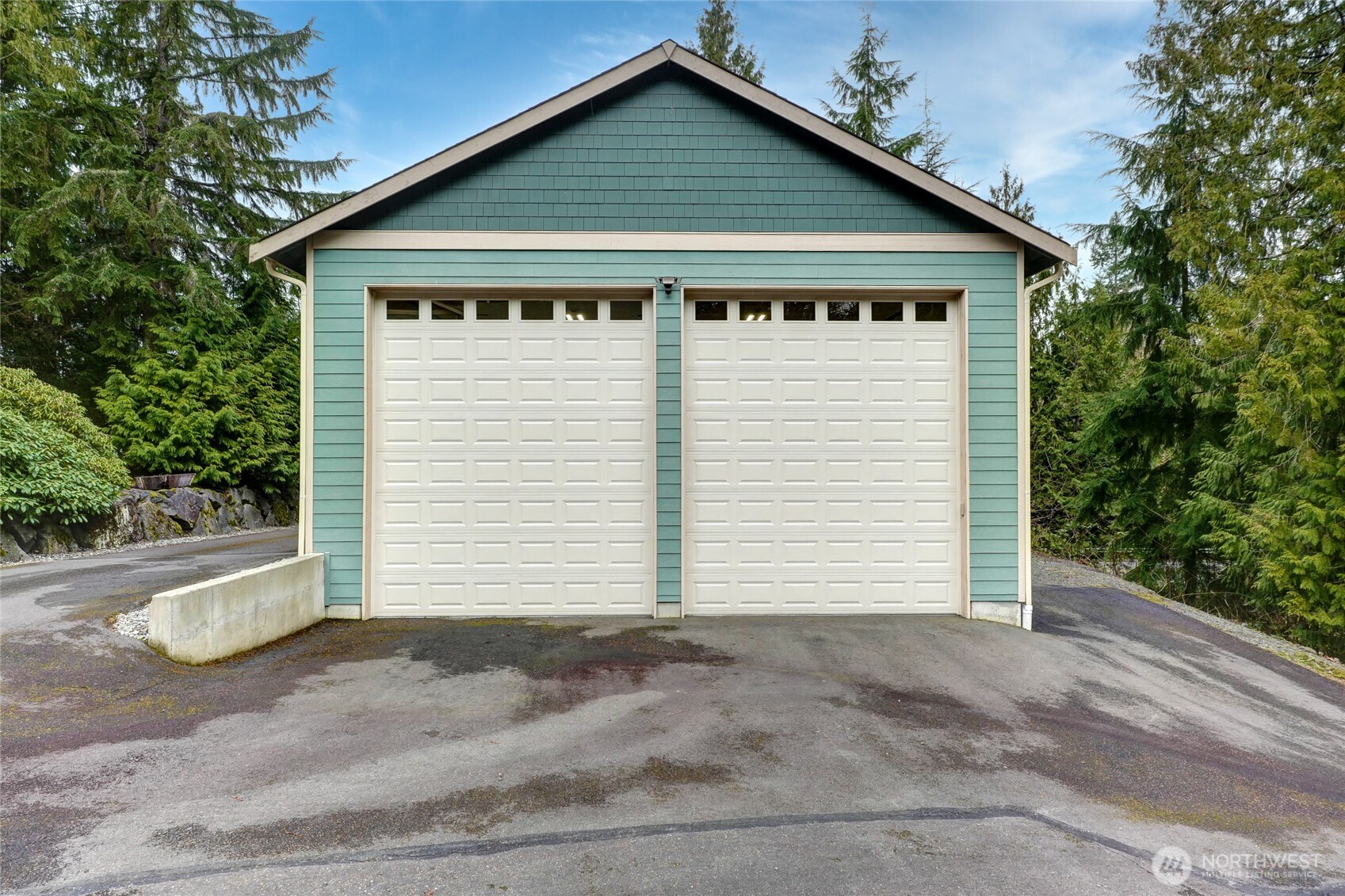19915 Southeast Petrovitsky Road Maple Valley, WA 98038 - Photo 37 of 40