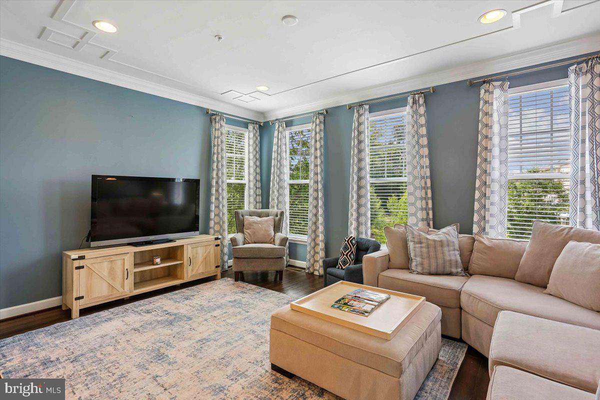 3710 Doc Berlin Drive Silver Spring, MD 20906 - Photo 4 of 54