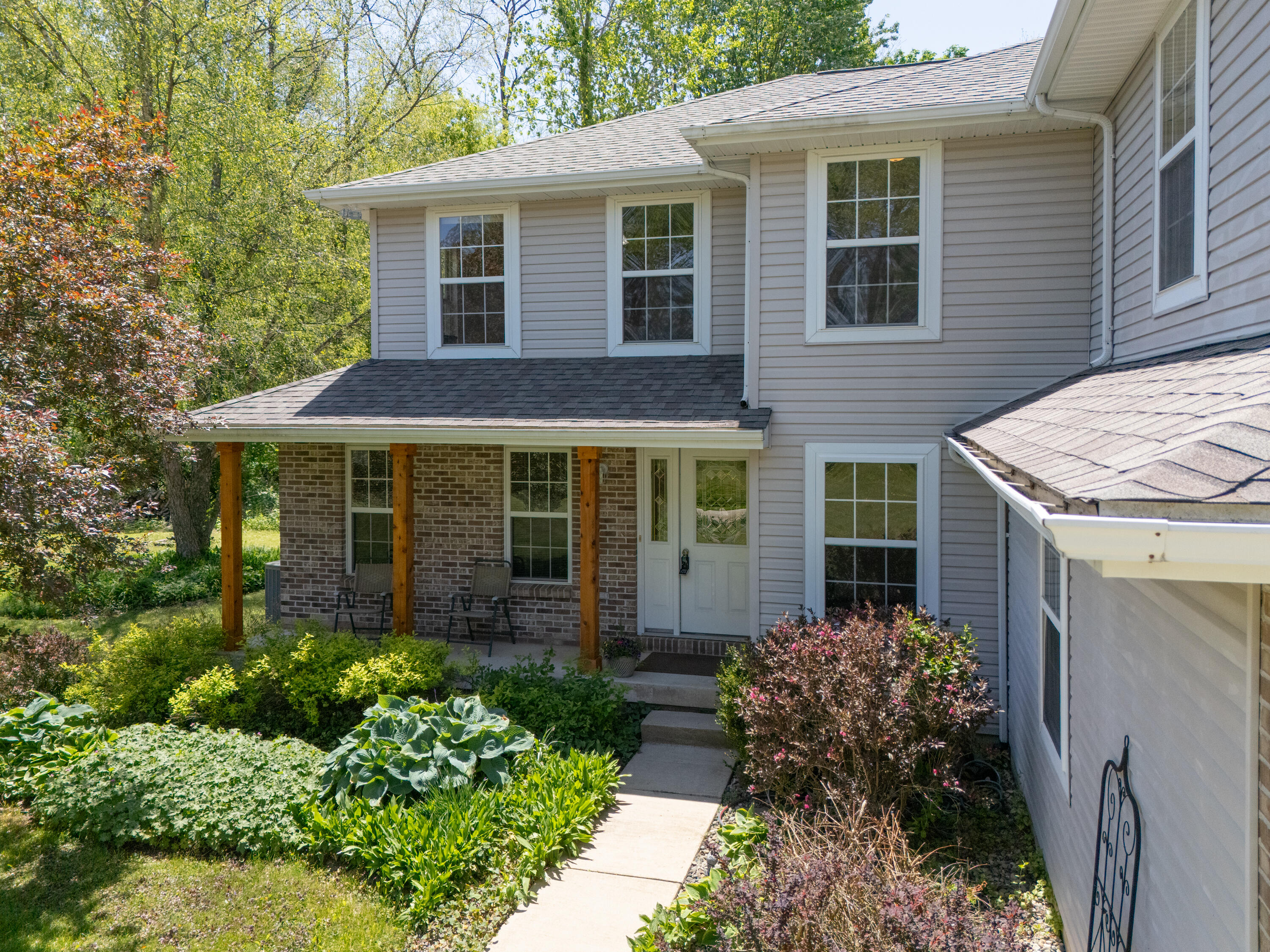 1042 Hunter Ridge Battle Creek, MI 49017 - Photo 4 of 47 1042 Hunters Ridge-502