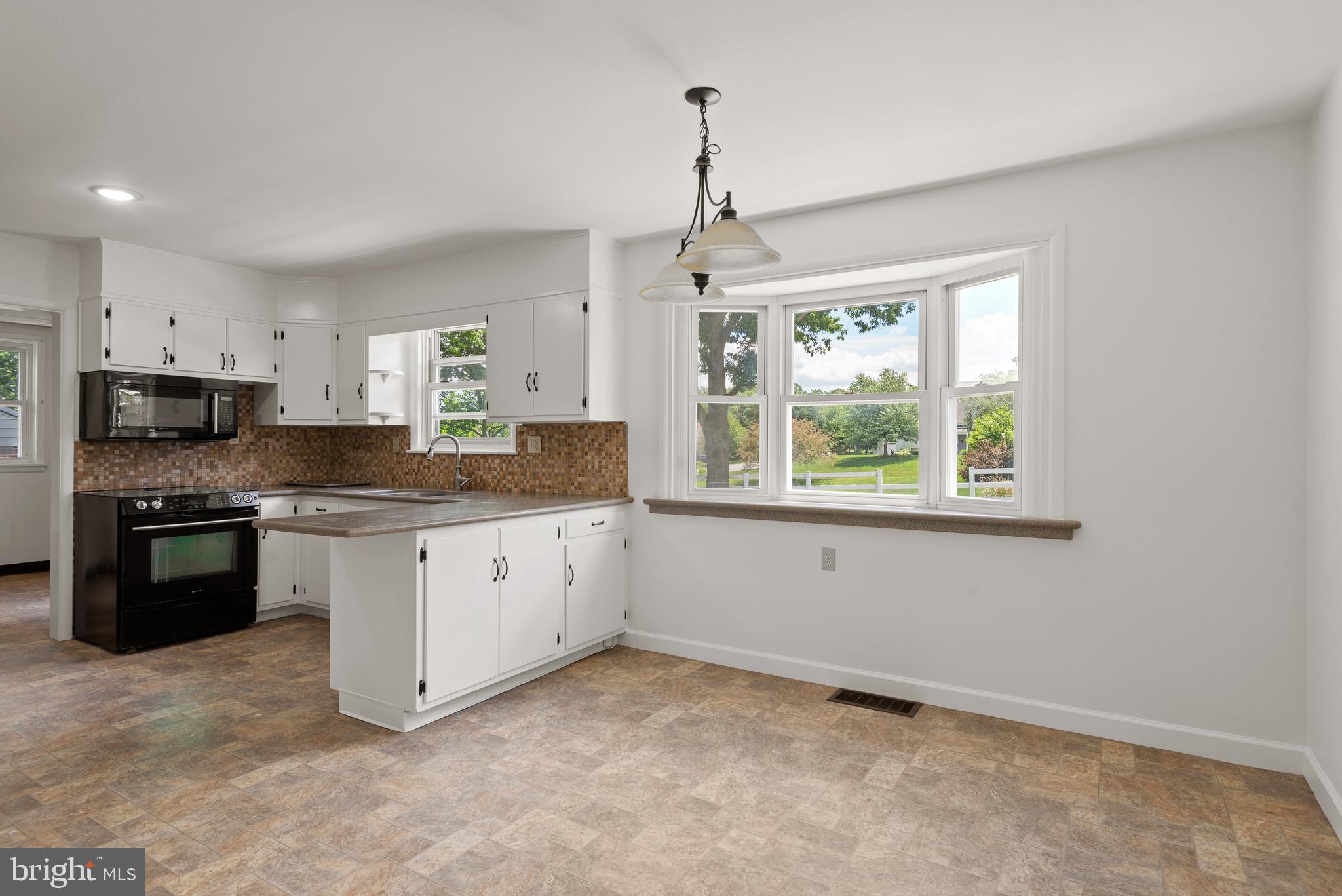 232 Owl Hill Road Lititz, PA 17543 - Photo 11 of 47 Gallery Image 11