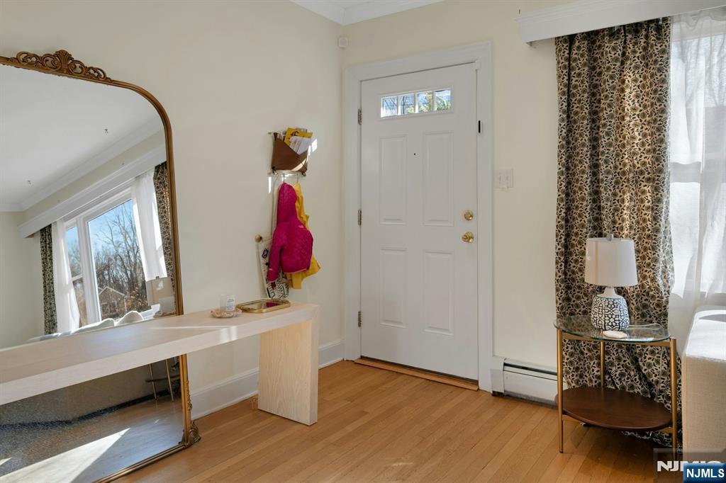 120 Meadowbrook Road Livingston, NJ 07039 - Photo 5 of 36 a view of bathroom with dual sinks