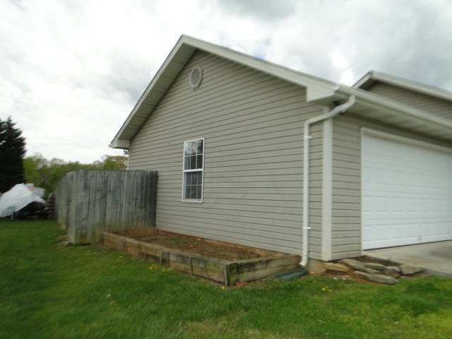 223 Carr Road Seymour, TN 37865 - Photo 3 of 16 DSC06346
