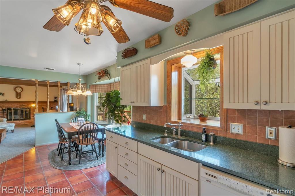 13367 Fenton Road Fenton, MI 48430 - Photo 15 of 44 Gallery Image 15