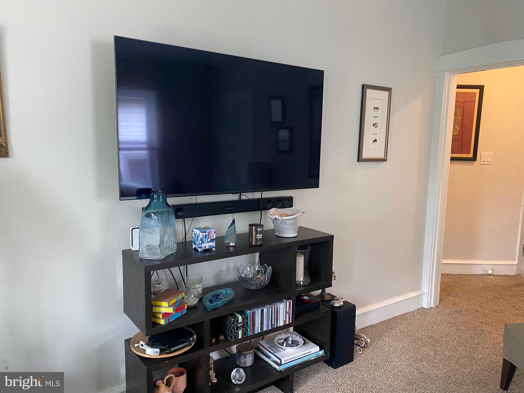 252 Rhoads Avenue, Unit 2 Haddonfield, NJ 08033 - Photo 13 of 16 living rm