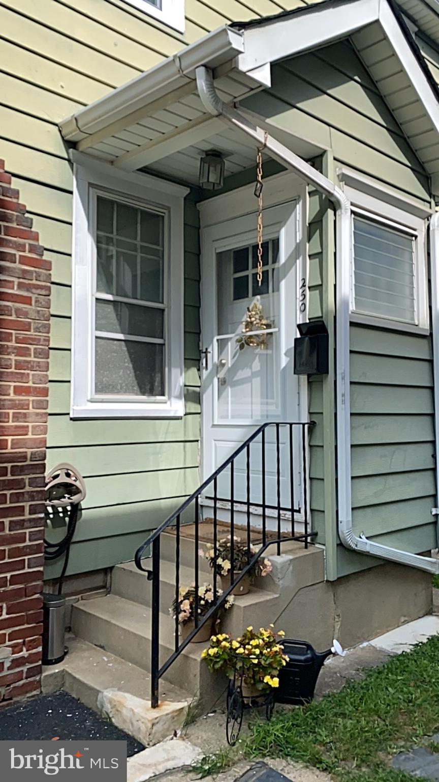 252 Rhoads Avenue, Unit 2 Haddonfield, NJ 08033 - Photo 2 of 16 2nd fl private entrance