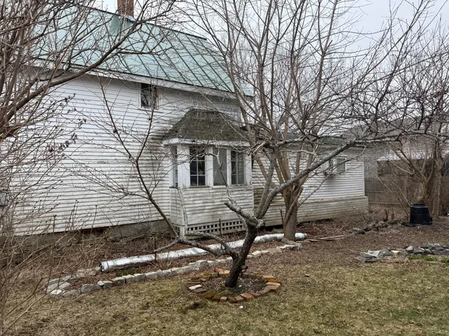 $174,500 | 10 Trinity Street, Rockland, ME 04841