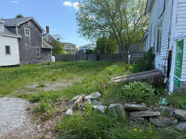 $174,500 | 10 Trinity Street, Rockland, ME 04841