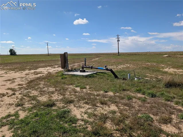 a view of a room with washer and dryer