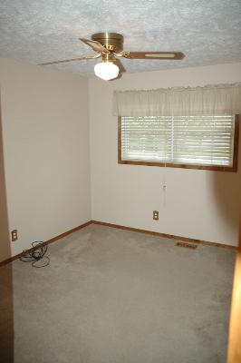 7868 South Sugar Island Road Chebanse, IL 60922 - Photo 6 of 12 an empty room with a window