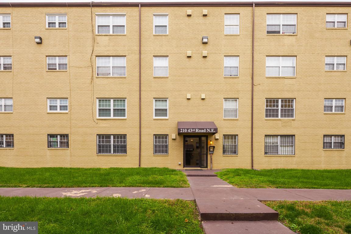 210 43rd Road Northeast, Unit 303 Washington, DC 20019 - Photo 1 of 25 Gallery Image 1