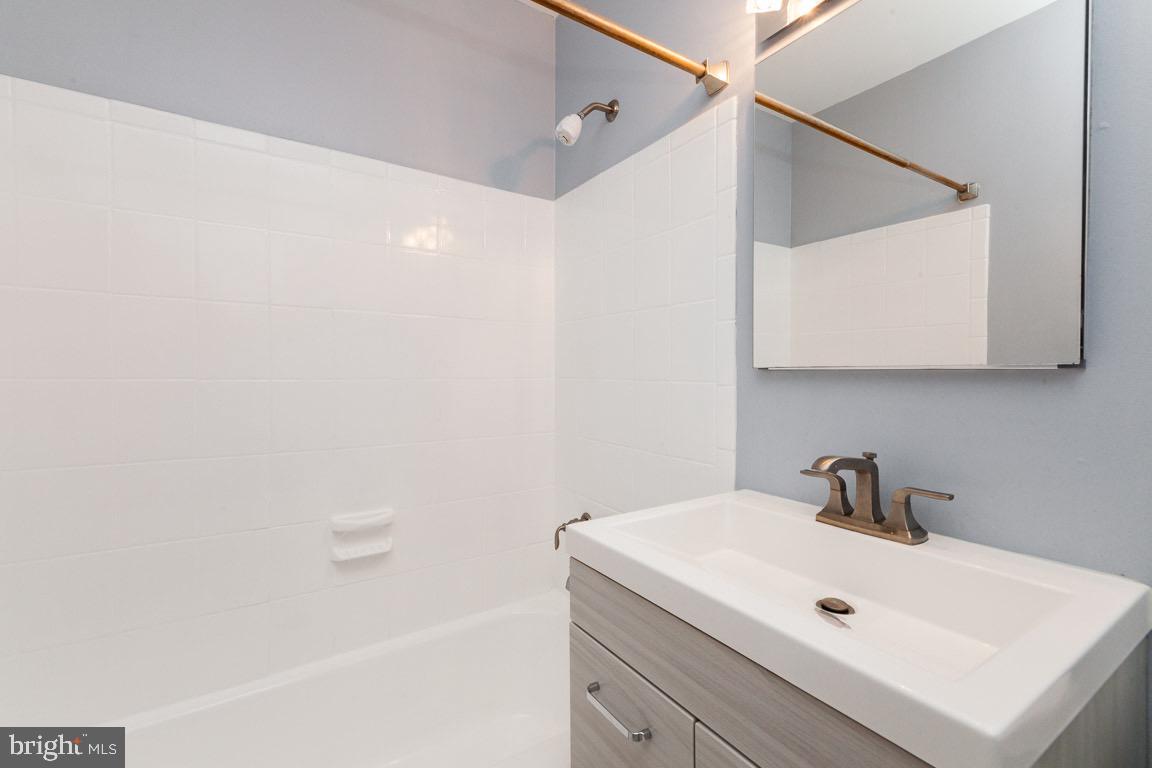 210 43rd Road Northeast, Unit 303 Washington, DC 20019 - Photo 17 of 25 Gallery Image 17