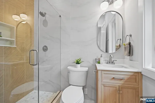 $2,399,000 | 6 Sparrow Drive, Livingston, NJ 07039