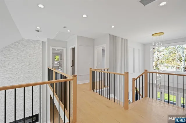 $2,399,000 | 6 Sparrow Drive, Livingston, NJ 07039