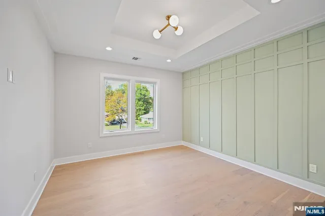 $2,399,000 | 6 Sparrow Drive, Livingston, NJ 07039