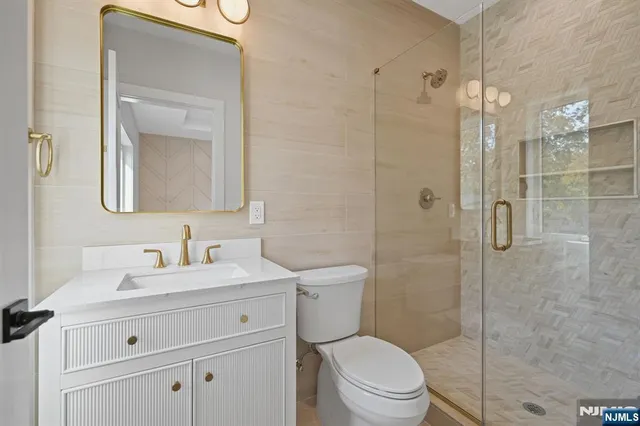 $2,399,000 | 6 Sparrow Drive, Livingston, NJ 07039