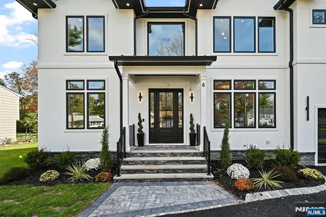 $2,399,000 | 6 Sparrow Drive, Livingston, NJ 07039