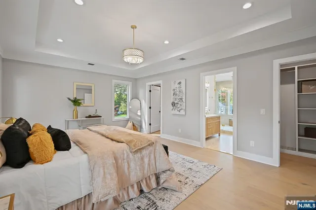 $2,399,000 | 6 Sparrow Drive, Livingston, NJ 07039