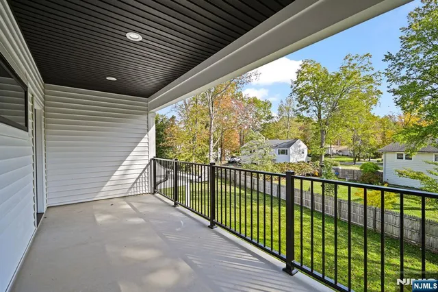 $2,399,000 | 6 Sparrow Drive, Livingston, NJ 07039