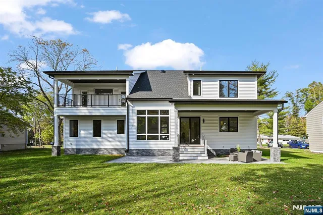 $2,399,000 | 6 Sparrow Drive, Livingston, NJ 07039