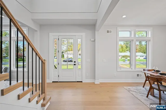 $2,399,000 | 6 Sparrow Drive, Livingston, NJ 07039