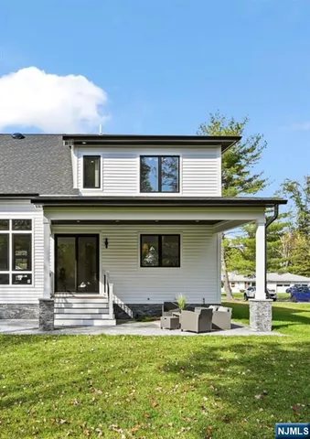 $2,399,000 | 6 Sparrow Drive, Livingston, NJ 07039