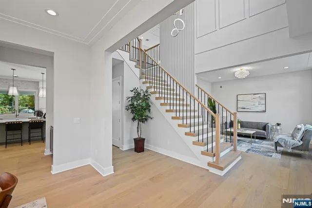 $2,399,000 | 6 Sparrow Drive, Livingston, NJ 07039