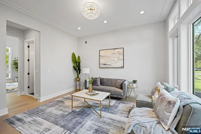 $2,399,000 | 6 Sparrow Drive, Livingston, NJ 07039