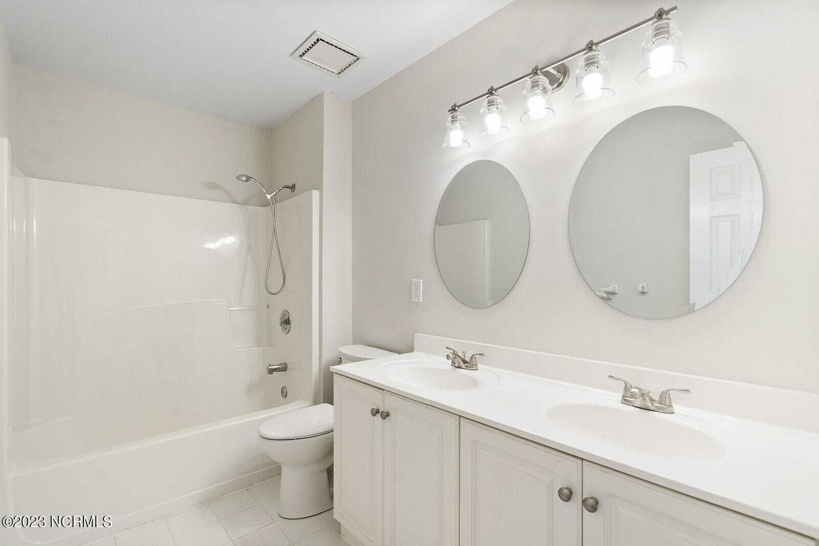 3205 Wickford Road Wilmington, NC 28409 - Photo 46 of 80 45_DSC07584_mls