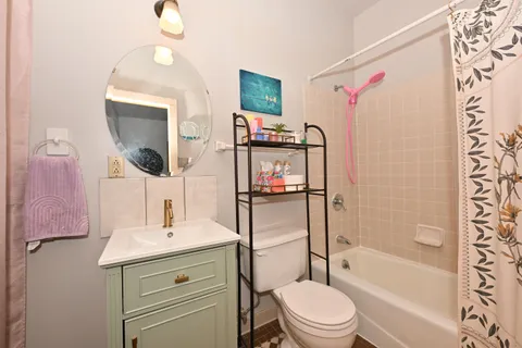 $575,000 | 2440 South Wentworth Avenue, Milwaukee, WI 53207