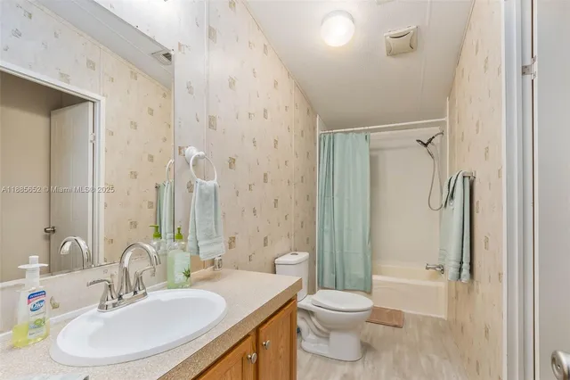 $239,990 | 1800 Southwest 85th Avenue, Davie, FL 33324