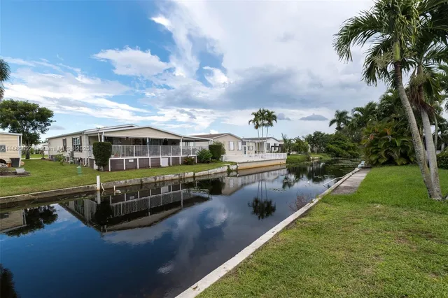 $239,990 | 1800 Southwest 85th Avenue, Davie, FL 33324