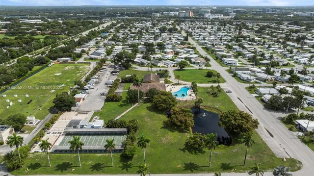 $239,990 | 1800 Southwest 85th Avenue, Davie, FL 33324