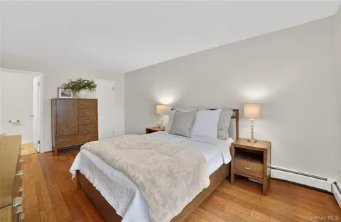 $425,000 | 18 Granada Crescent, Unit 14, White Plains, NY 10603