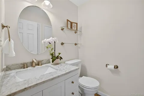 $425,000 | 18 Granada Crescent, Unit 14, White Plains, NY 10603