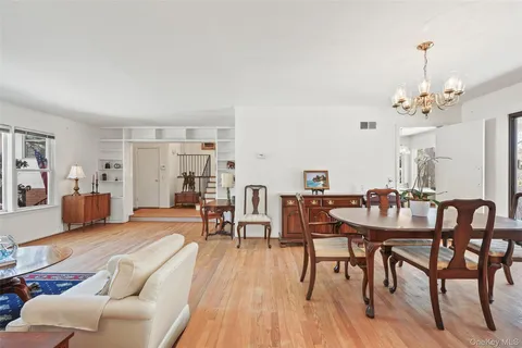 $999,000 | 2 Churchill Road, Rye Brook, NY 10573