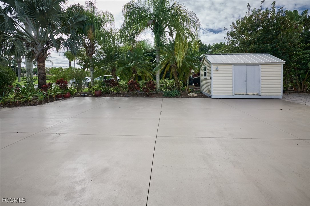 Lot 33-3003 West Riverbend Resort Boulevard LaBelle, FL 33935 - Photo 11 of 19 a view of a house with a garage