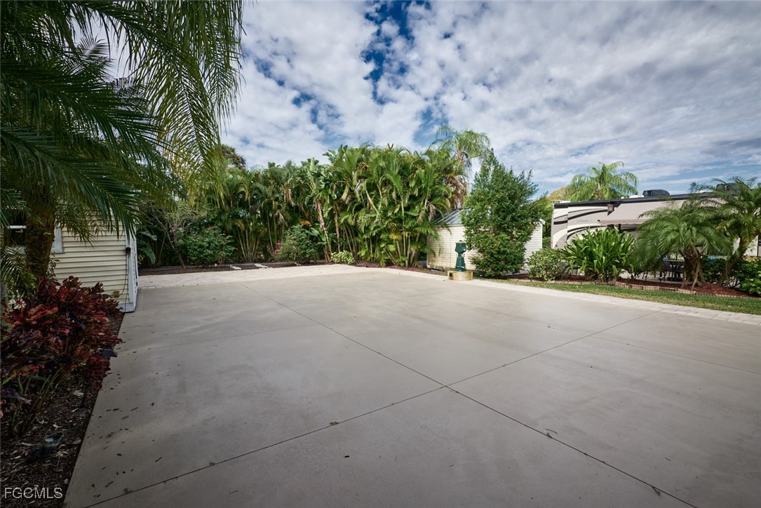 Lot 33-3003 West Riverbend Resort Boulevard LaBelle, FL 33935 - Photo 9 of 19 a view of outdoor space and yard