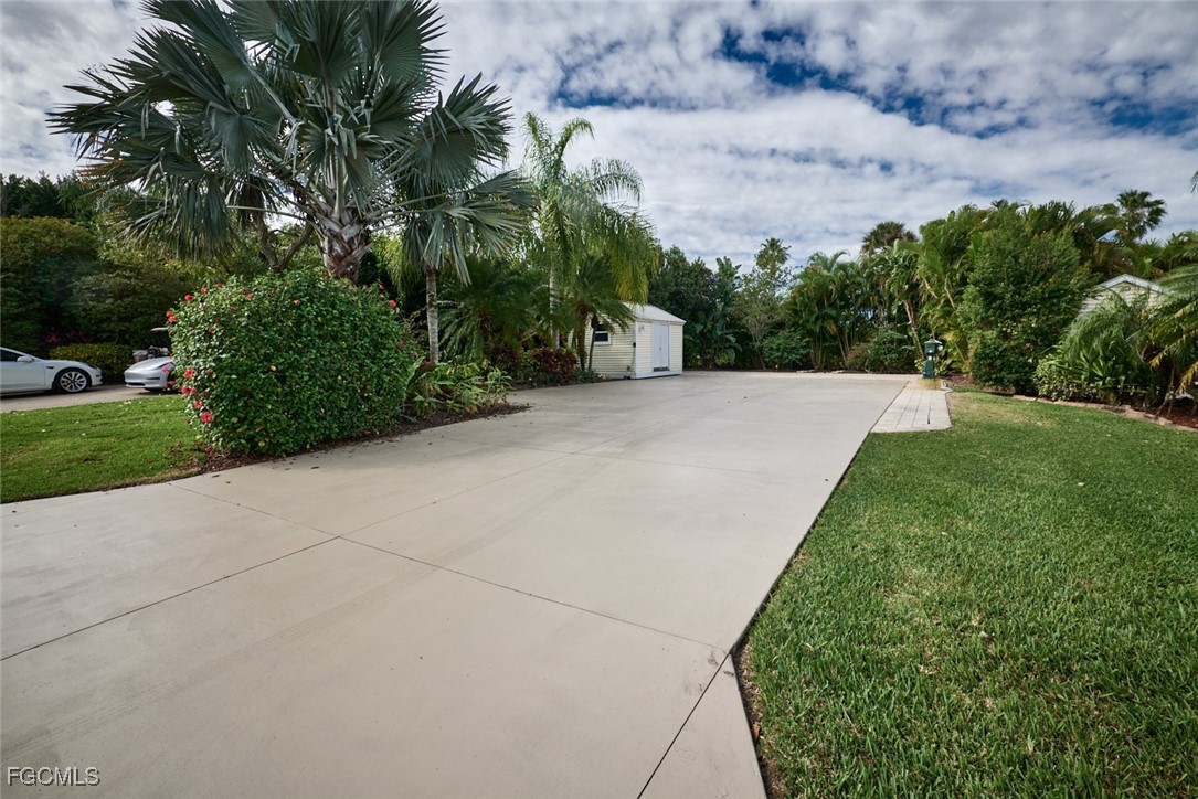 Lot 33-3003 West Riverbend Resort Boulevard LaBelle, FL 33935 - Photo 10 of 19 a view of a back yard