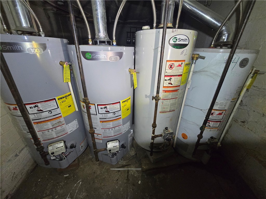 80 Huntington Park Rochester, NY 14621 - Photo 31 of 35 Hot Water Tanks