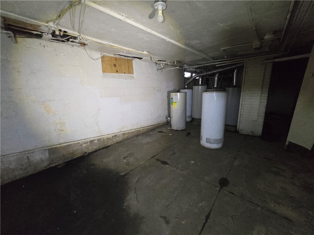 80 Huntington Park Rochester, NY 14621 - Photo 32 of 35 Basement