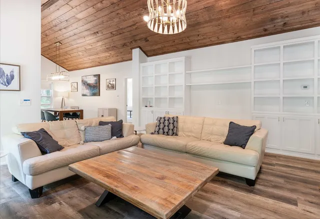 $599,000 | 305 Tusquittee Street, Hayesville, NC 28904