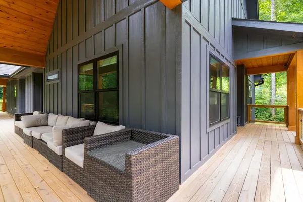 $599,000 | 305 Tusquittee Street, Hayesville, NC 28904