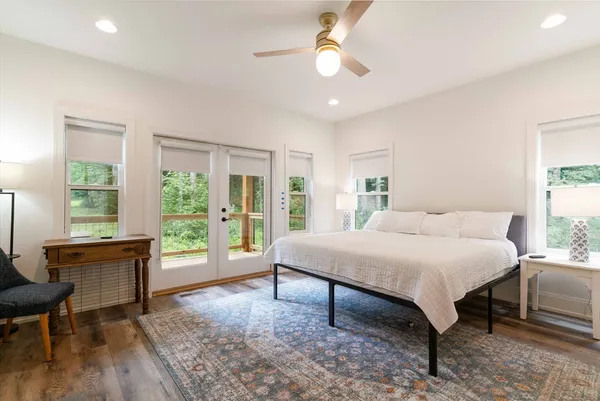 $599,000 | 305 Tusquittee Street, Hayesville, NC 28904