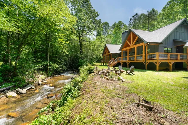 $599,000 | 305 Tusquittee Street, Hayesville, NC 28904