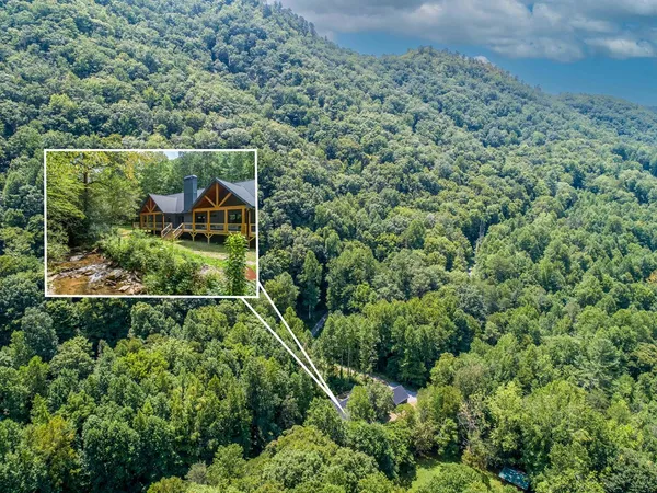 $599,000 | 305 Tusquittee Street, Hayesville, NC 28904