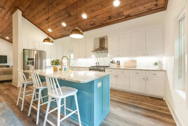 $599,000 | 305 Tusquittee Street, Hayesville, NC 28904